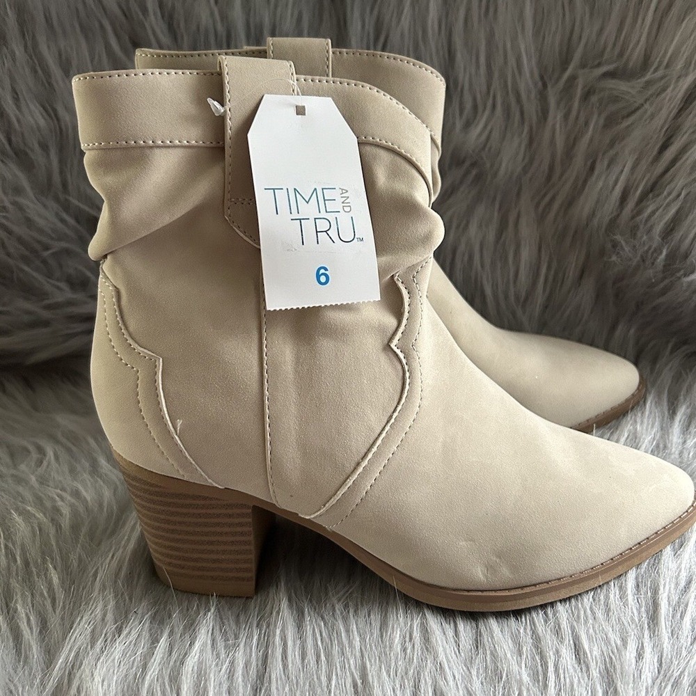 Time And Tru Western Slouch Boots Women Size 6 Tan Slip On Booties Cowgirl Shoes